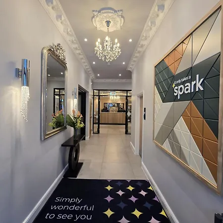 Spark By Hilton London Chiswick-2